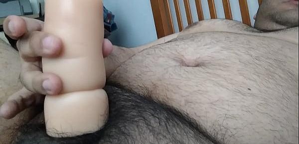  Masturbándome en mi cama